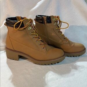 Marby Tan Lace-Up Leather Boots with Padded Ankle and Rugged Sole Brand New!